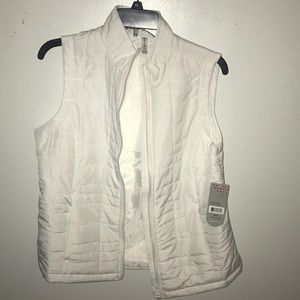 White vest!